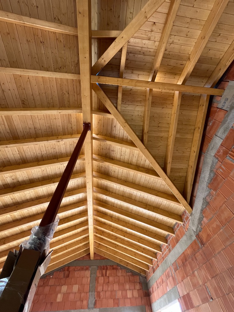 Moderner Sichtdachstuhl